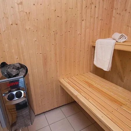 Gorgeous Home In Tranekaer With Sauna *