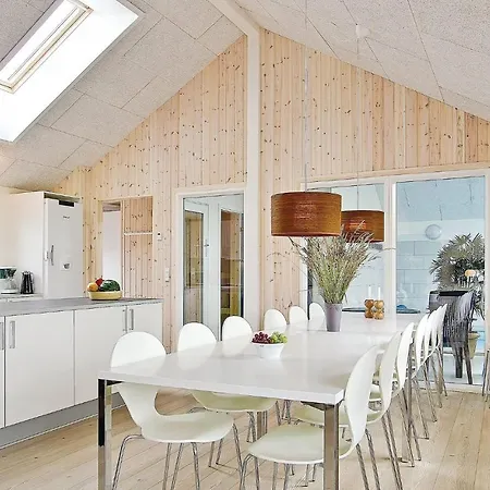 Gorgeous Home In Tranekaer With Sauna Tranekær